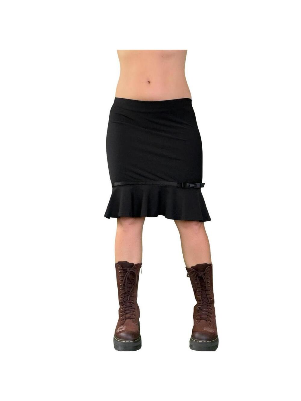 Y2K TRAD GOTH MINIMALIST SKIRT